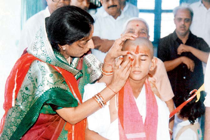 Cheteshwar Pujara - with his mom