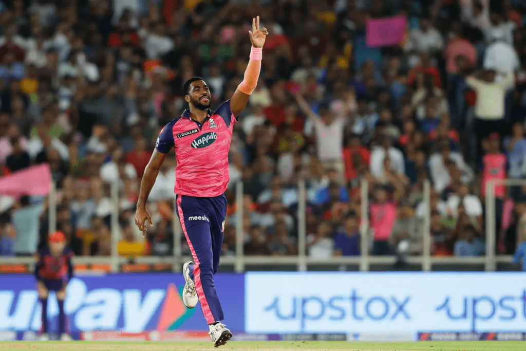 RR vs RCB - Obed McCoy conceded just 3 runs in the 20th over and picked a wicket (PC: BCCI)
